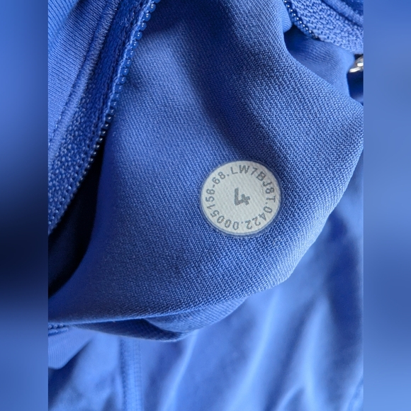 Lululemon🍋Speed Up High Rise 4" Shorts - Picture 6 of 7